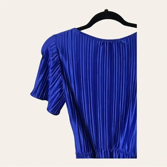 Dkny MINI ACCORDION DRESS ROYAL BLUE IN COLOR SIZE 2 WITH TIE - Picture 9 of 13